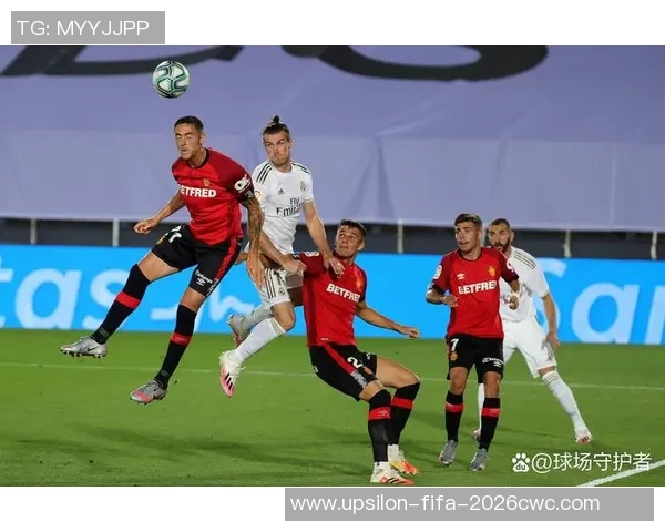 自由足球守门员的技巧与训练方法探讨助你成为球场上的守护者