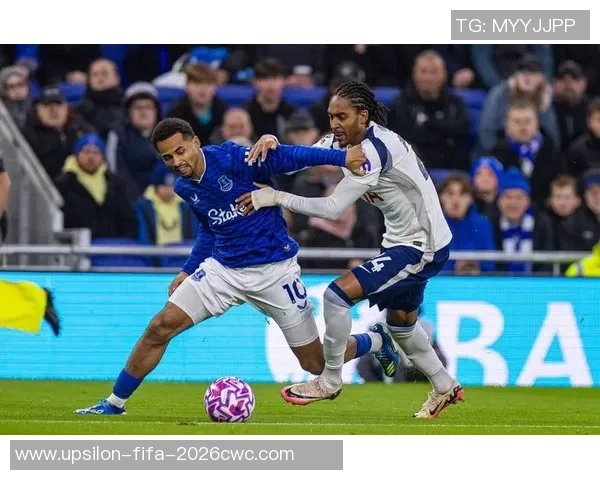 英超专用足球的设计理念与技术创新解析及其对比赛的影响 英超专用足球的设计理念与技术创新解析及其对比赛的影响